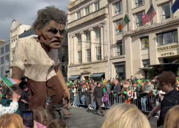 Dublin strălucește de St. Patrick: 500.000 de sărbătoriți cu Paul Mescal!