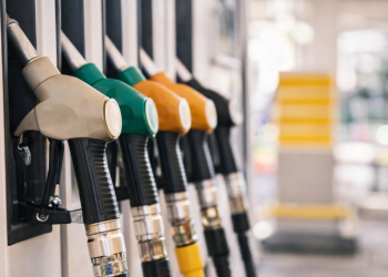 Critica BNS: OUG pentru carburanți adâncește recesiunea și nu protejează oamenii!