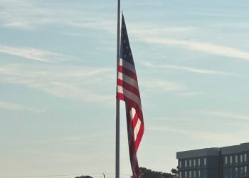 Atac armat în sinagogă: Cetățenii din SUA, adăpostiți imediat!