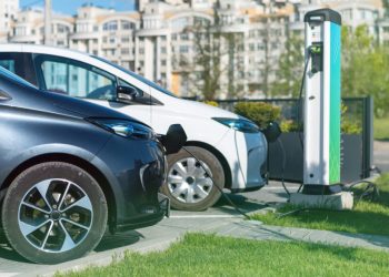 Giganții auto se retrag: Revoluția electrică, un eșec neașteptat?