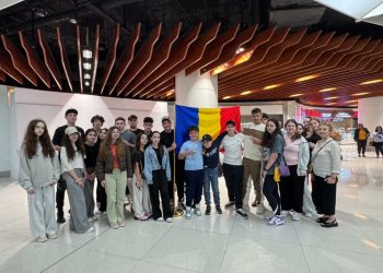 Elevii români din Dubai au aterizat în siguranță la București!