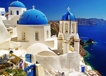 Interdicție surpriză: Turiștii obezi nu mai pot călări măgăruși în Santorini!