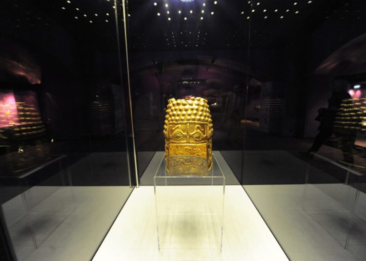 Descoperă prețul biletului pentru Muzeul Istoriei și coiful de la Coțofenești!