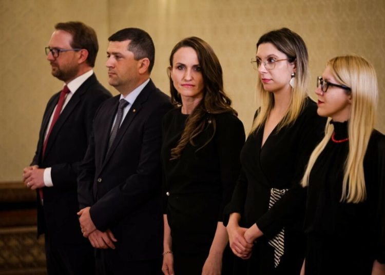 Țoiu: Ne opunem celor care vor putere fără responsabilitate!