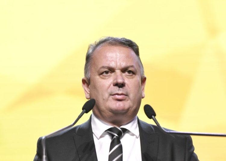 Nicușor Dan, criticat pentru lipsa de fermitate în criza politică!