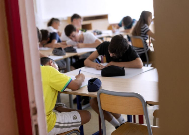 Bulgaria ia în considerare introducerea limbii ucrainene în școli!