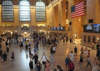 Atacul de la Cina Corespondenților: Alerta de securitate pentru trenuri!