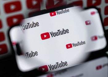 Grupuri de susținere solicită YouTube să apere copiii de AI în videoclipuri