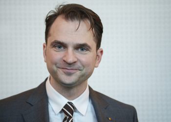 PSD și AUR: O alianță neașteptată împotriva Guvernului!