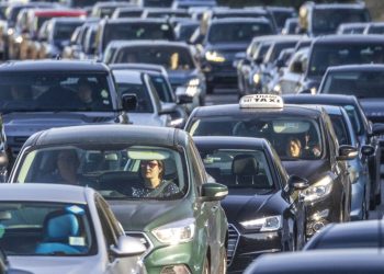 Vânzările auto în UE: Creștere de 4%! Italia și Spania în frunte!