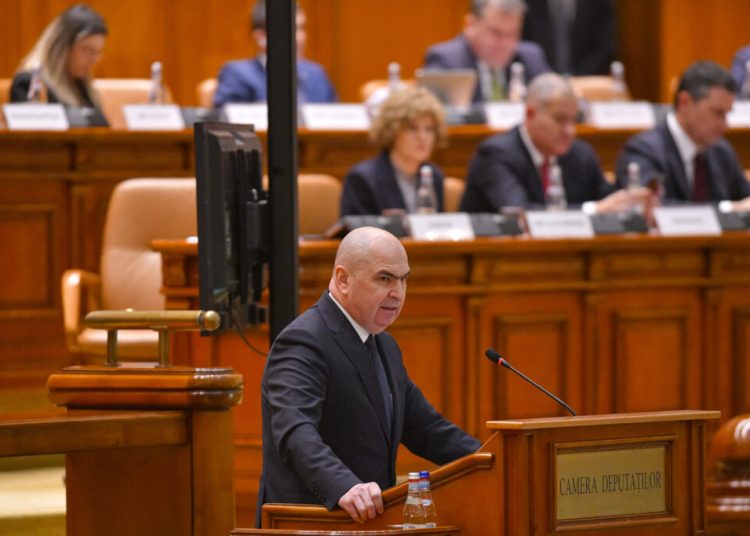 Parlamentul dezbate moțiunea de cenzură împotriva Guvernului Bolojan!