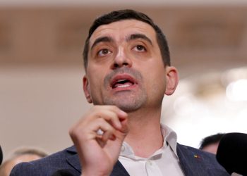 George Simion: „Îndemnăm la sfârșitul guvernului care a distrus România!”