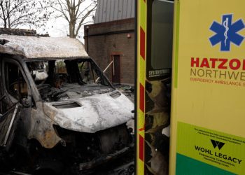 Trei suspecți arestați după incendiul ambulanțelor evreiești la Londra