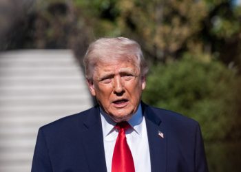 Trump amenință Iranul: „Voi distruge centralele și podurile!”