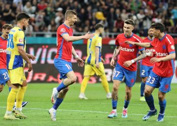 FCSB triumfă cu 3-1 împotriva Petrolului, după plecarea lui Rădoi!