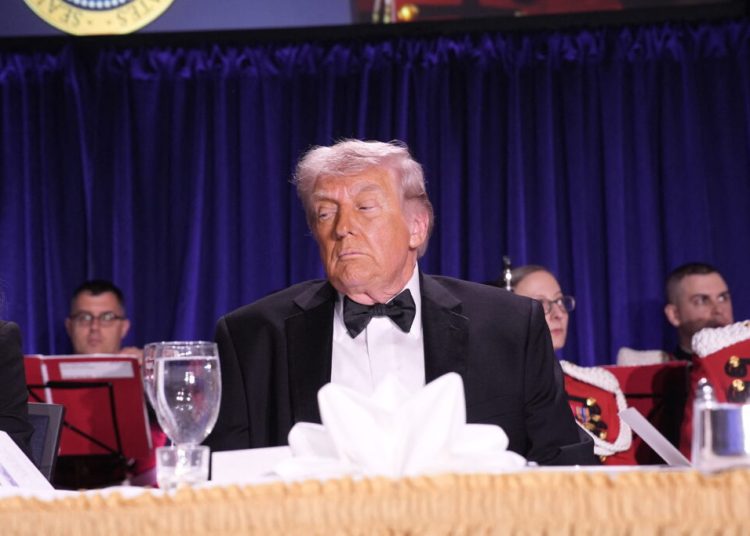 Teorii ale conspirației explodează online după atacul de la Cina Corespondenților