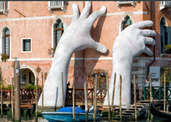 Italia în criză: Ministrul Culturii boicotează Bienala de Artă!