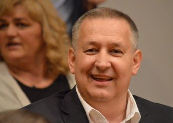 Procurorii au surprins un moment șocant: Cristian Anton numără banii în șoaptă!