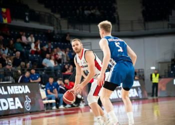 CSM Oradea cucerește prima poziție în Liga Națională de Baschet!