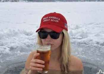 Un indian a înșelat milioane cu o influencer AI pro-Trump!