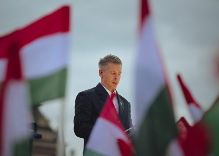 Tisza depășește Fidesz în sondaje: o surpriză înainte de alegeri!