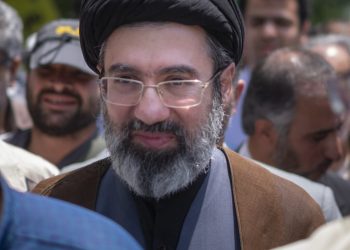 Iranul își întărește arsenalul: Liderul suprem promite apărare nucleară!