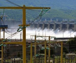 Producția de energie scade la termocentrale, nucleare și fotovoltaice!