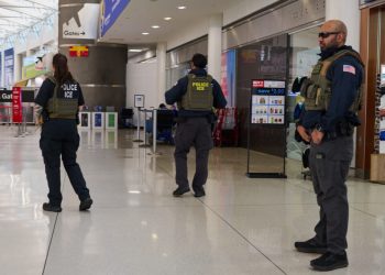 Deportări masive în SUA: ICE a trimis acasă 442.000 de persoane!