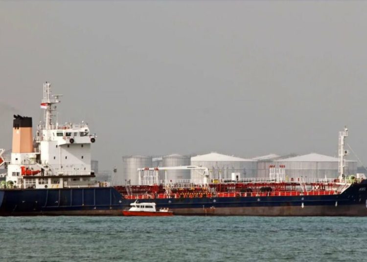 SUA extinde derogarea: Țările pot continua să cumpere petrol rusesc!