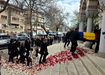 Familia Lucescu: „Am simțit o emoție neașteptată în durere”