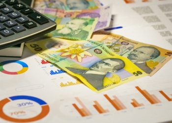 Deputat USR: „Băncile au furat cu ROBOR! Oamenii pot cere banii înapoi!”