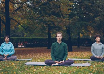 Descoperă cum „Tatăl nostru” te ajută să te relaxezi după o zi grea!