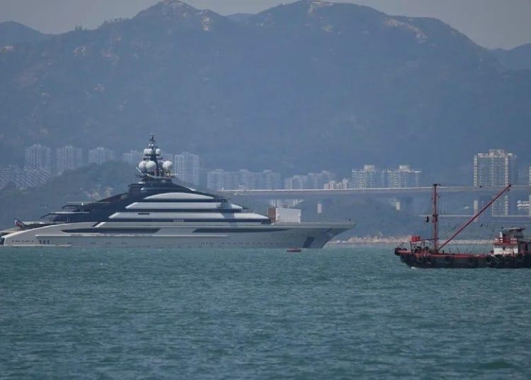 Superyachtul oligarhului rus străbate Strâmtoarea Ormuz: detalii exclusive