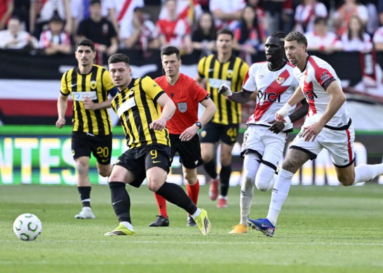 Andrei Rațiu, la un pas de semifinalele Conference League cu Rayo Vallecano!