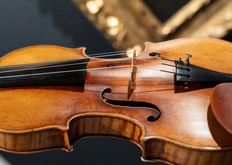 O vioară Stradivarius de 10 milioane de euro ar putea fi găsită!