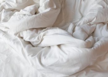 De ce cei care nu-și fac patul dimineața sunt doriti la birou?