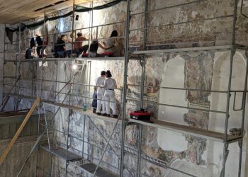 Descoperiri uimitoare: Frescă medievală și tezaur de 3.500 de ani în satul cu șase biserici!