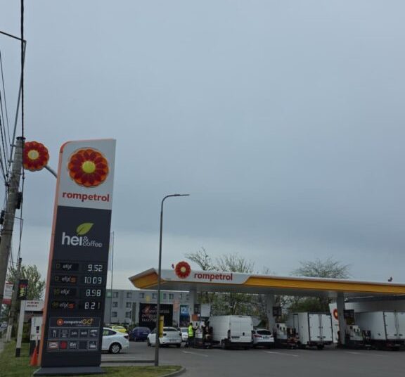 Rompetrol reduce prețul benzinei de 1 Mai pentru minivacanță!