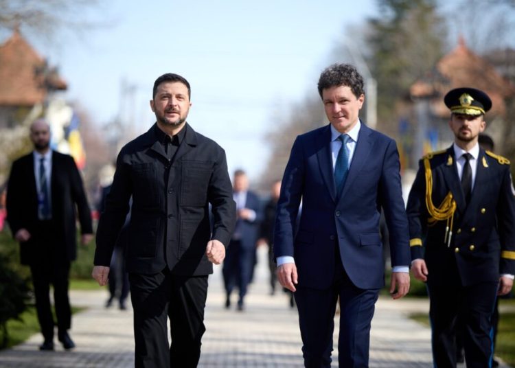 „De ce se teme România? Bucureștiul intră într-o cursă acerbă a înarmării!”