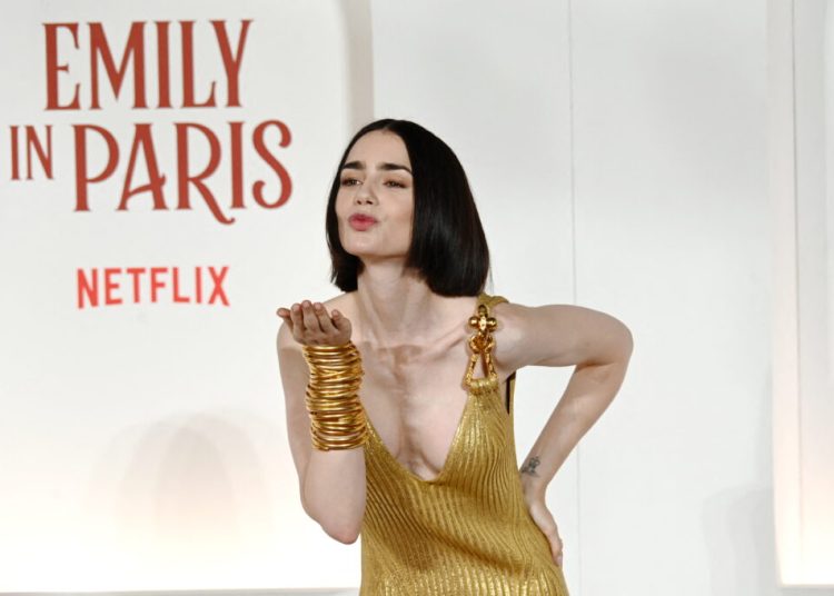 „Emily in Paris” se mută în Grecia! Premierul Mitsotakis e nerăbdător!