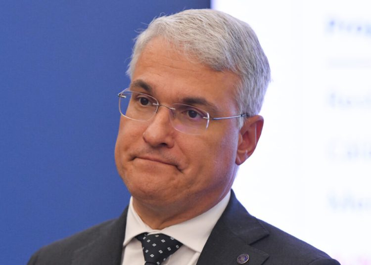 Sindicatele Polițiștilor cer demisia lui Pîslaru: „Incompetență periculoasă!”