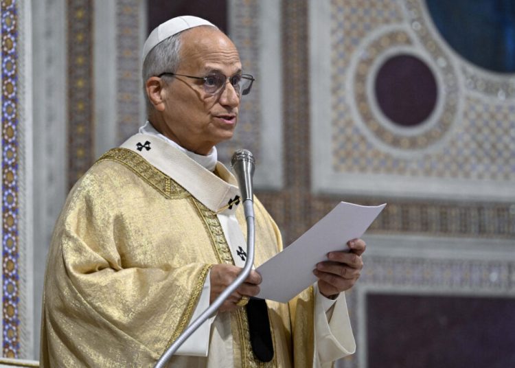 Papa Leon al XIV-lea onorează jurnaliștii căzuți de Ziua Presei