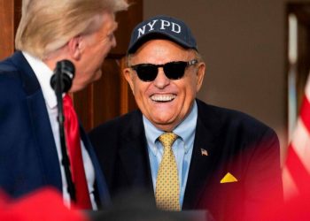 „Primarul Americii”, fost consilier al lui Trump, în stare critică la spital