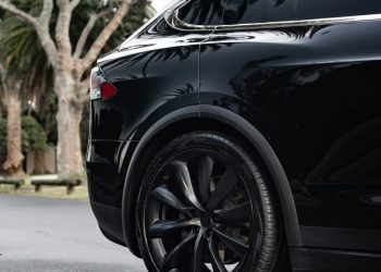 China interzice mânerele ascunse la vehicule electrice