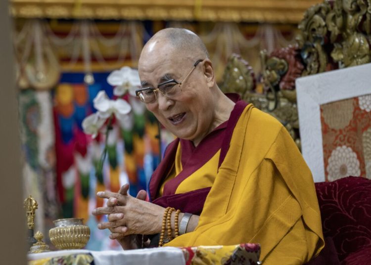 Dalai Lama câștigă primul Grammy pentru cartea sa audio