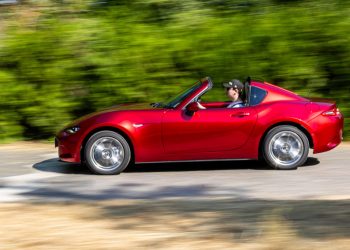 Mazda MX-5: Evoluția și Farmecul Iconic al Roadsterului