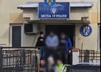 Reținerea a doi tineri în scandalul cu pistoale neletale