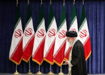 Tensiuni SUA-Iran: Proteste interne și amenințări militare